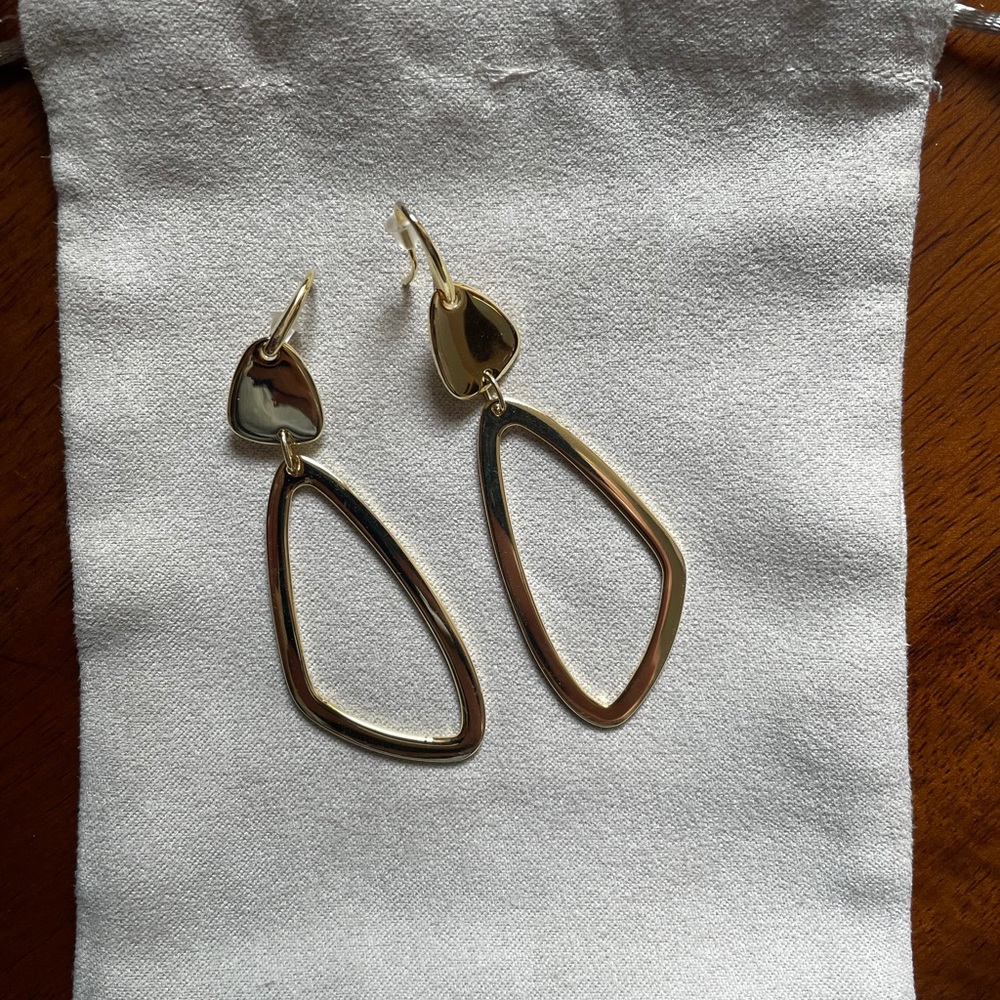Kendra Scott Kira Drop Earrings in Gold